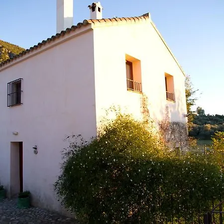 El Vihuelo Hotel 3*