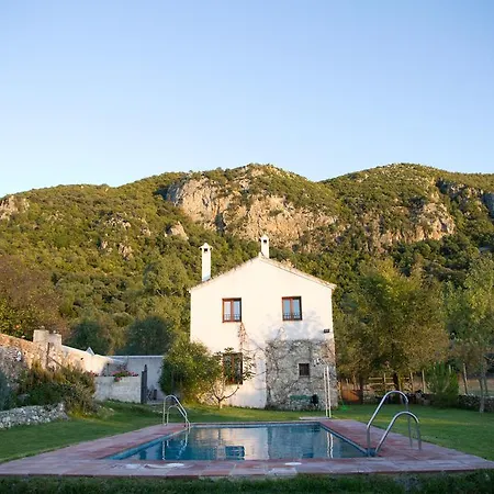 Hotel El Vihuelo 3*