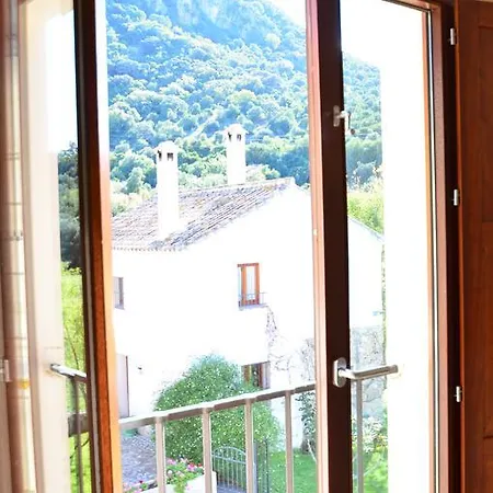 El Vihuelo Hotel 3*
