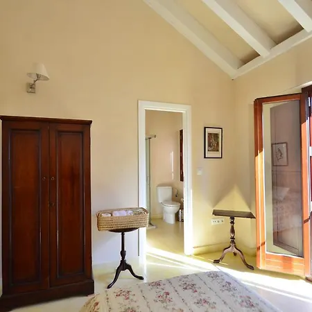 El Vihuelo Hotel 3*