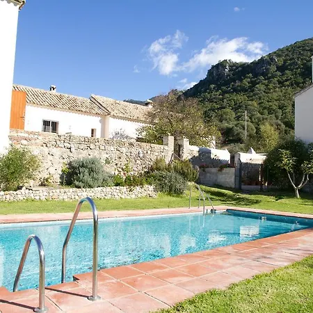 Hotel El Vihuelo 3*